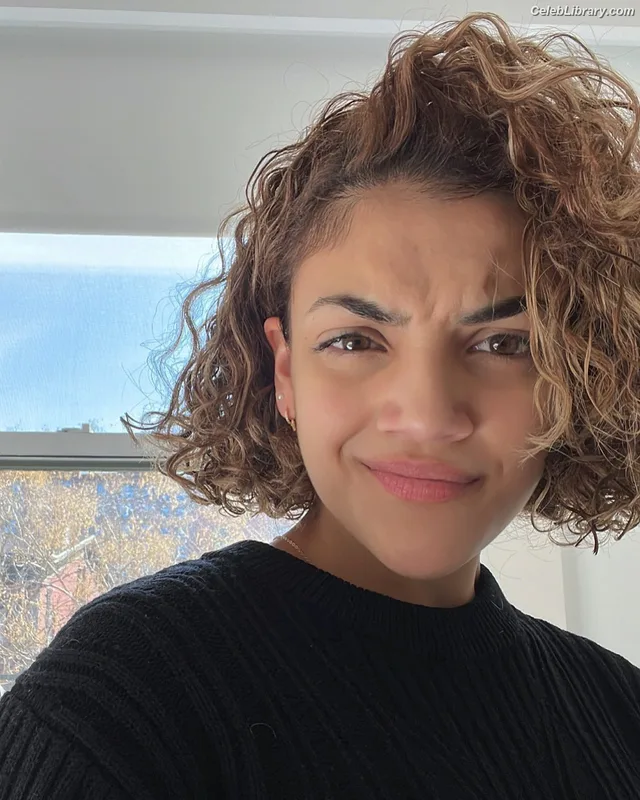 Laurie Hernandez photo 10 of 220