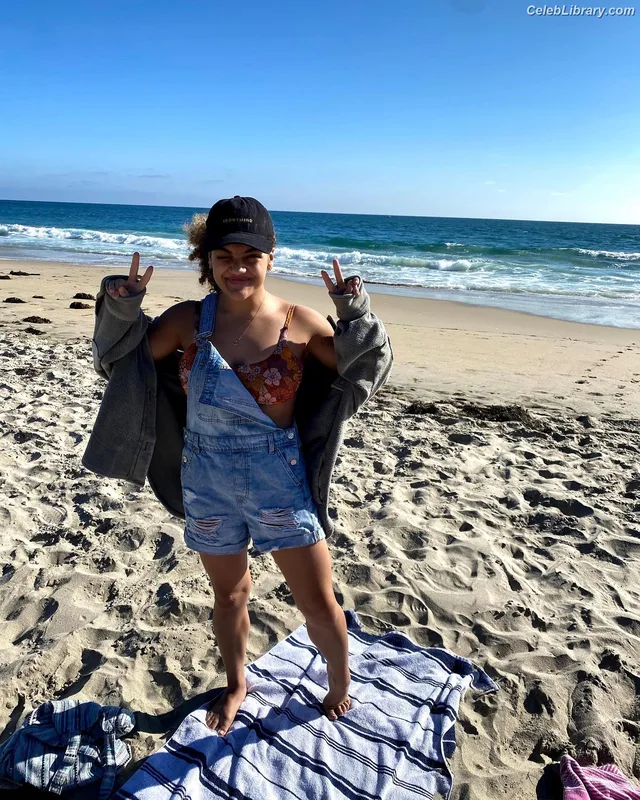 Laurie Hernandez photo 11 of 220