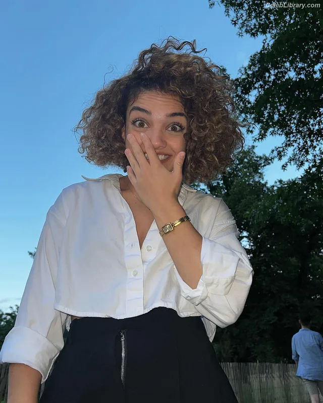 Laurie Hernandez photo 7 of 220