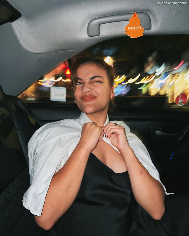 Laurie Hernandez photo 21 of 220