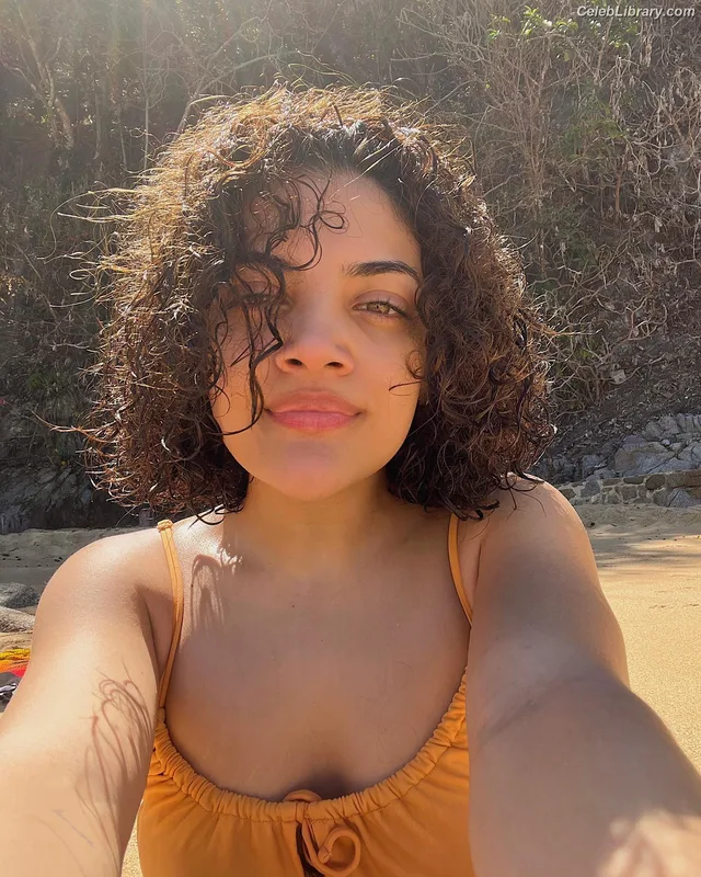 Laurie Hernandez photo 11 of 220