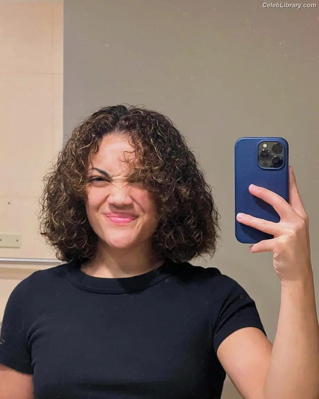 Laurie Hernandez photo 12 of 220