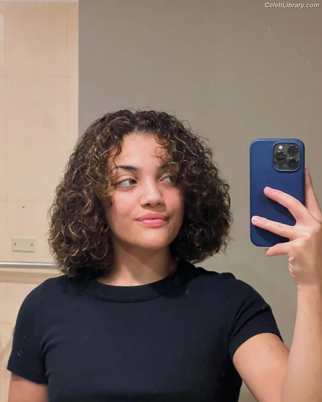 Laurie Hernandez photo 13 of 220