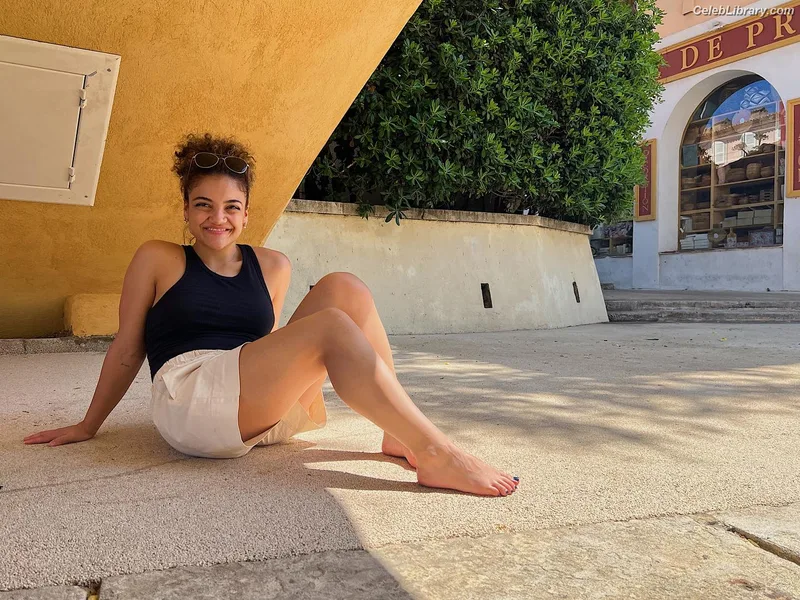 Laurie Hernandez photo 15 of 220