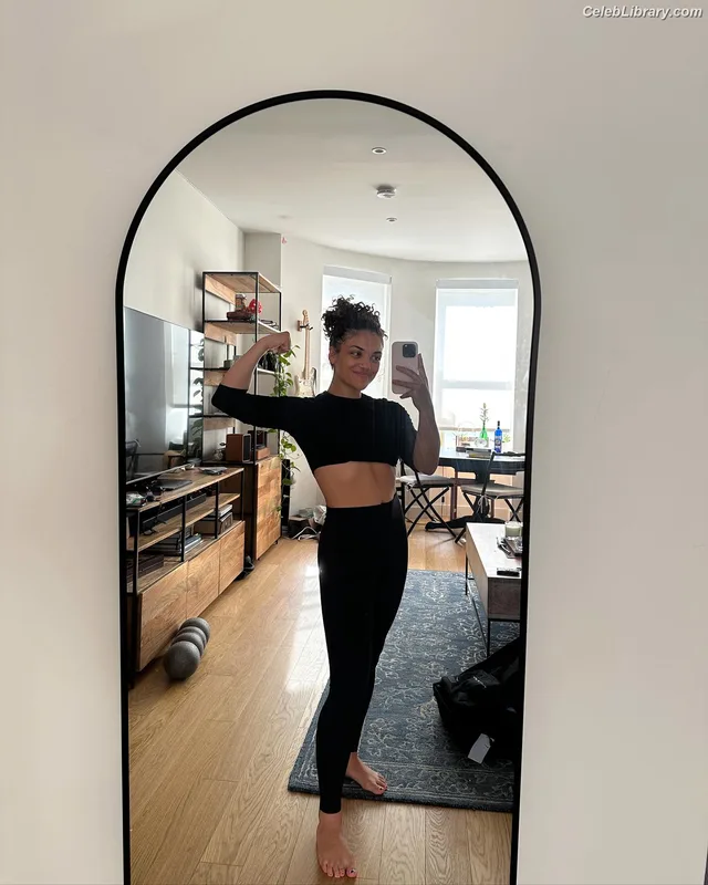 Laurie Hernandez photo 19 of 220