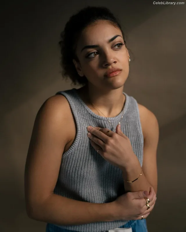 Laurie Hernandez photo 7 of 220