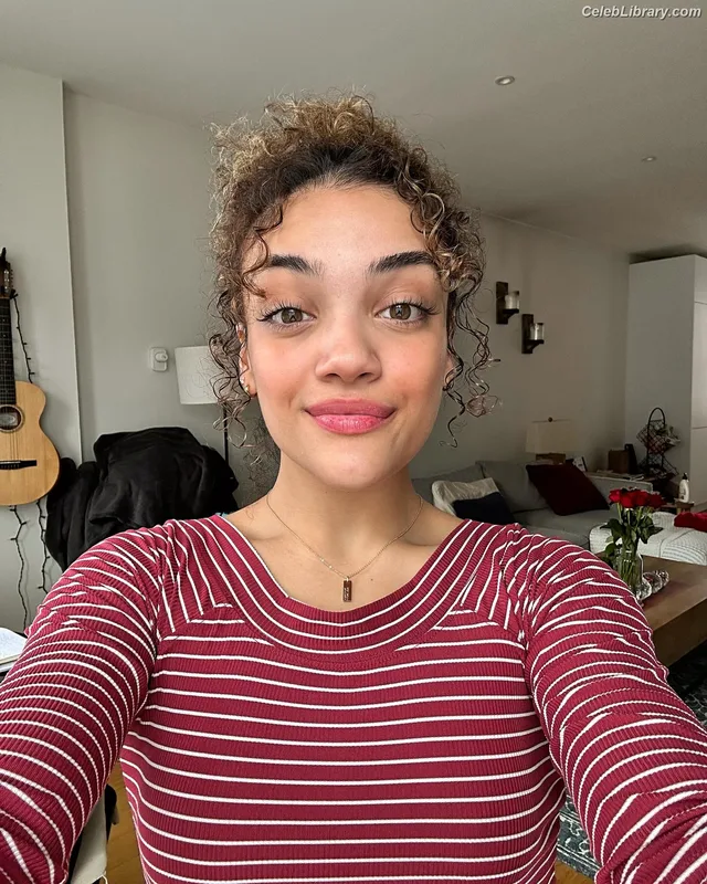 Laurie Hernandez photo 10 of 220