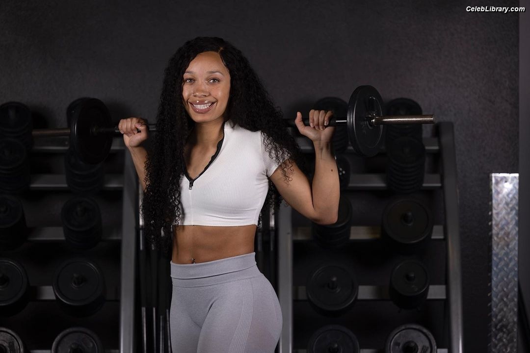 Layla Diggs photo 15 of 77