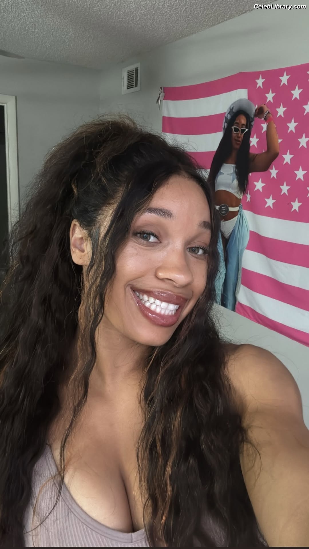 Layla Diggs photo 8 of 77