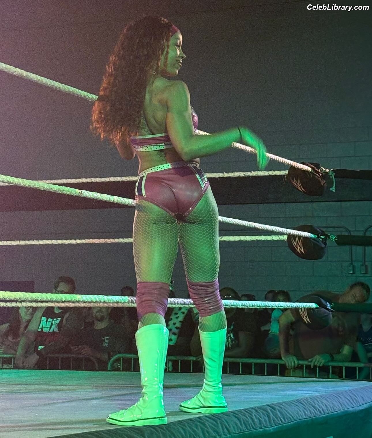 Layla Diggs photo 2 of 77