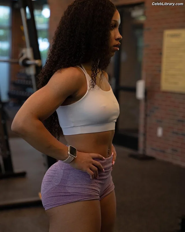 Layla Diggs photo 9 of 77
