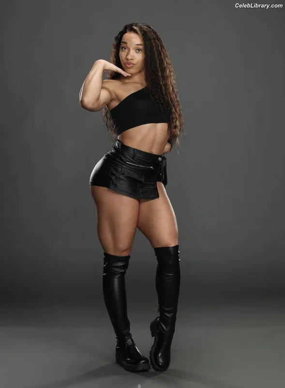 Layla Diggs photo 8 of 77