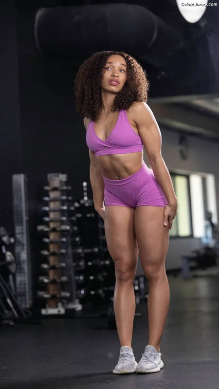 Layla Diggs photo 21 of 77
