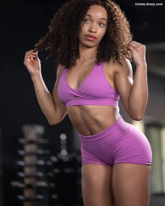 Layla Diggs photo 17 of 77