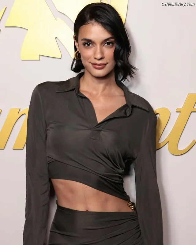 Laysla De Oliveira photo 11 of 46