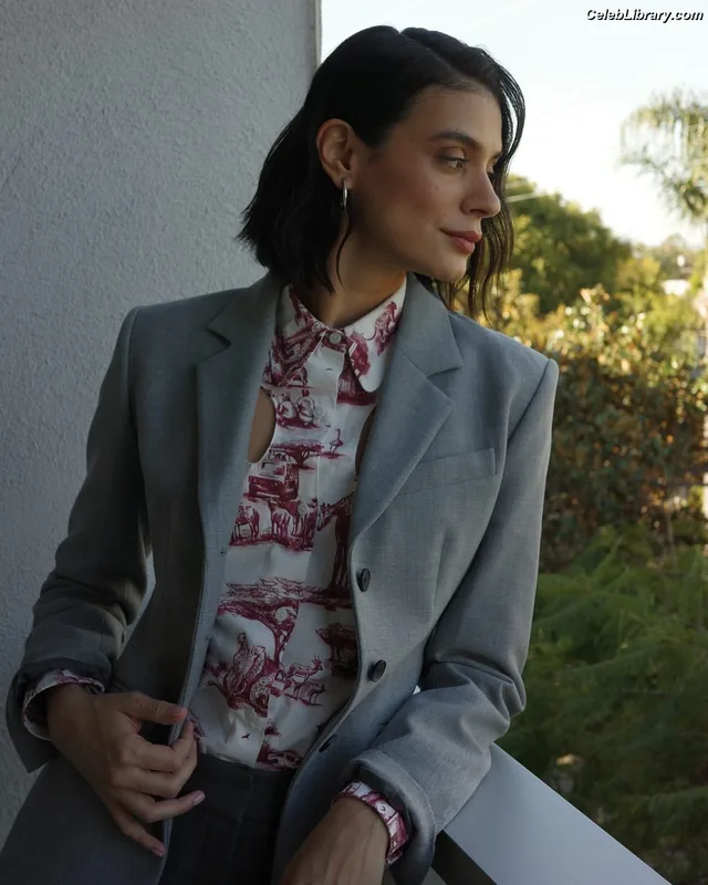 Laysla De Oliveira photo 19 of 46