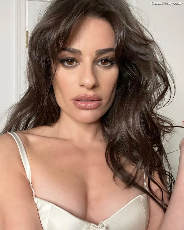 Lea Michele photo 10 of 282