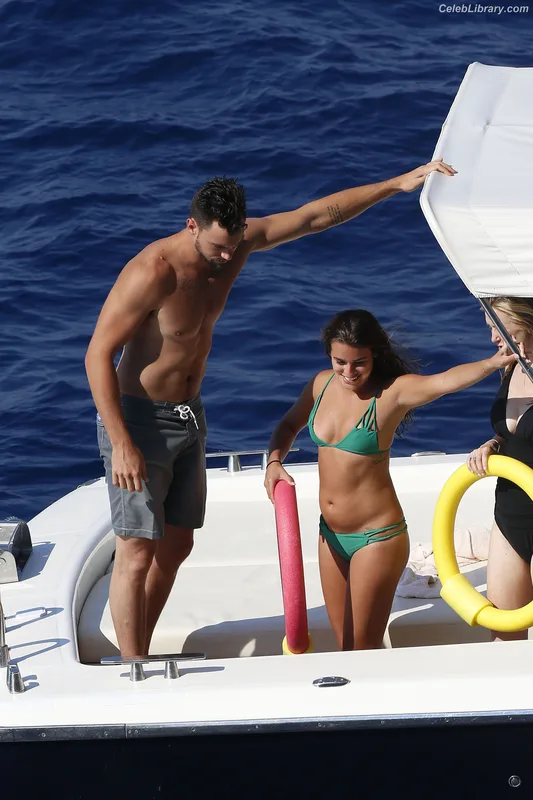 Lea Michele photo 18 of 282
