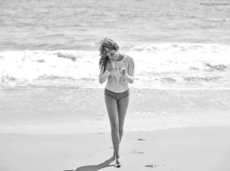 Lea Michele photo 11 of 282