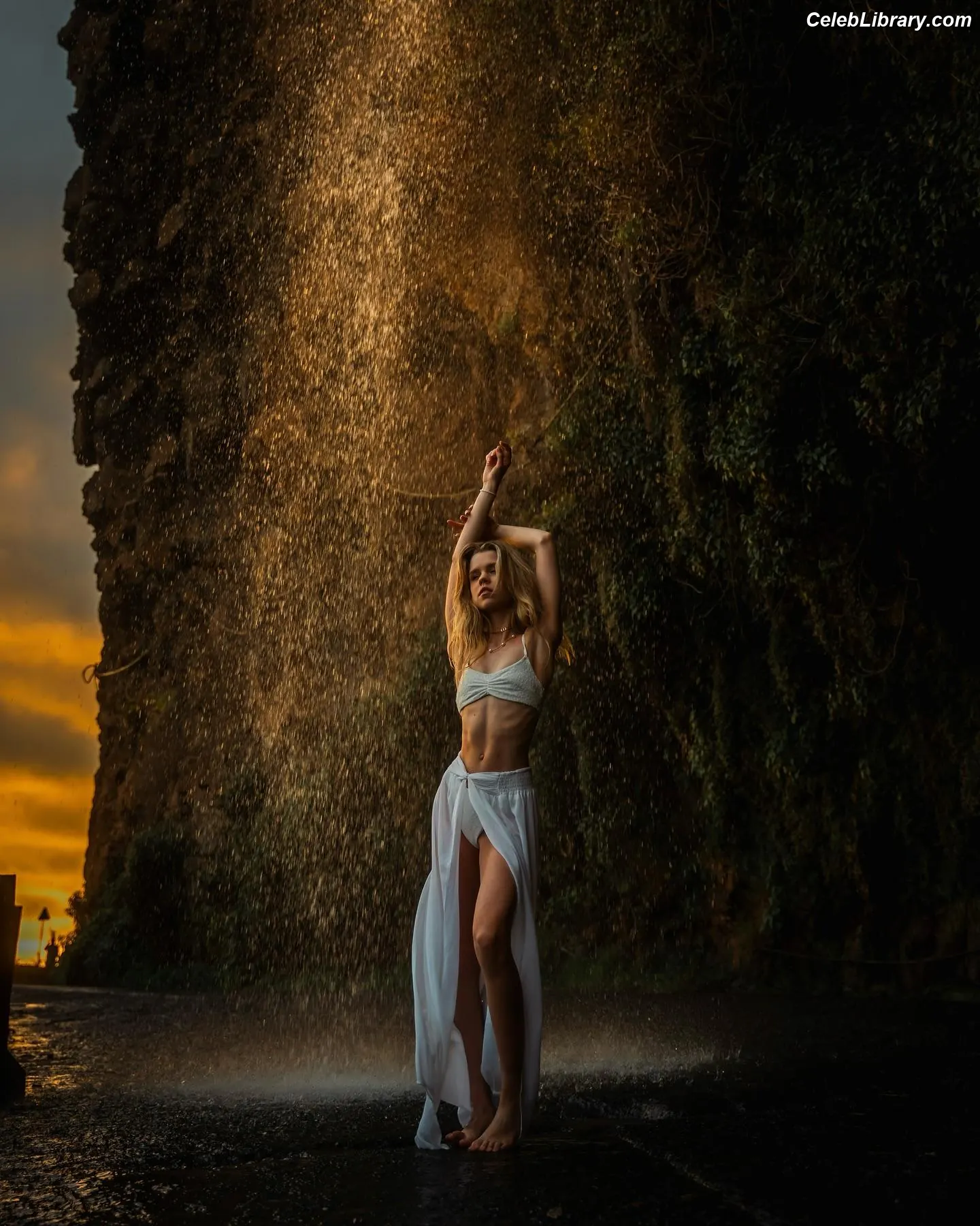 Lea Pietsch photo 9 of 149