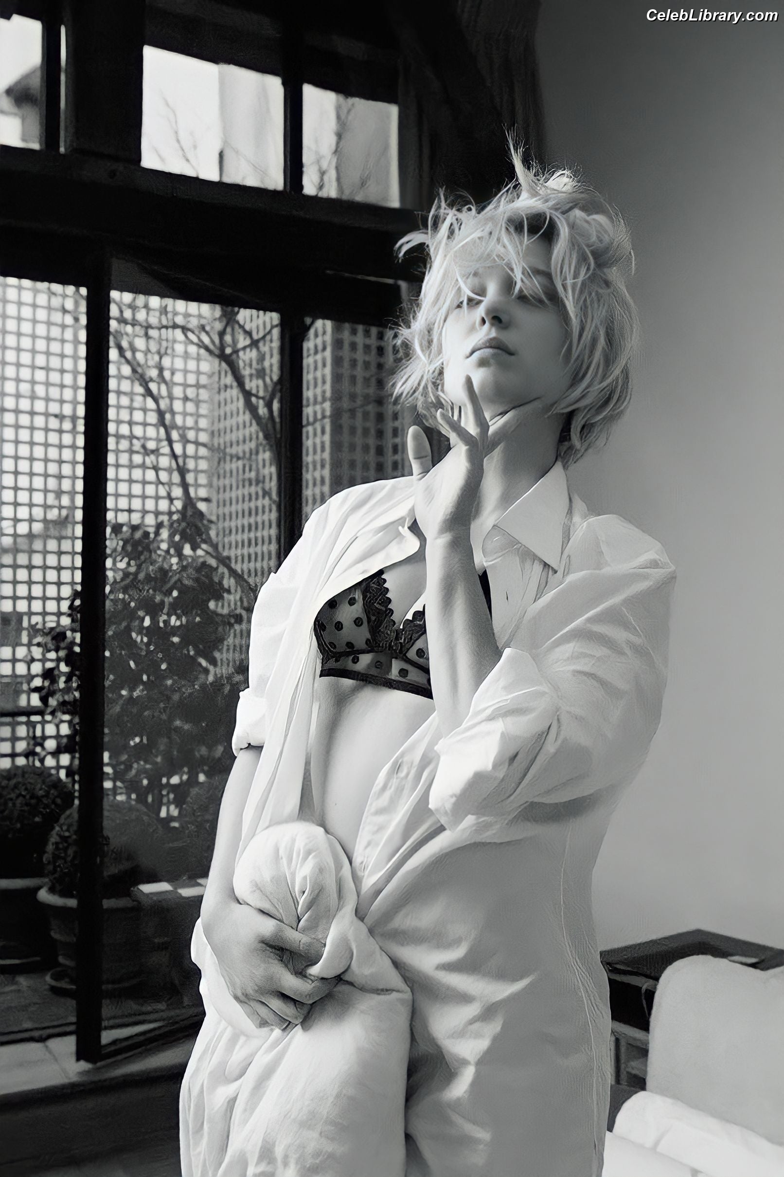 Lea Seydoux photo 14 of 64