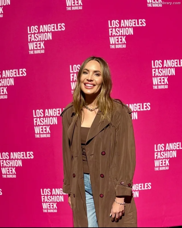 Leah Pipes photo 1 of 3