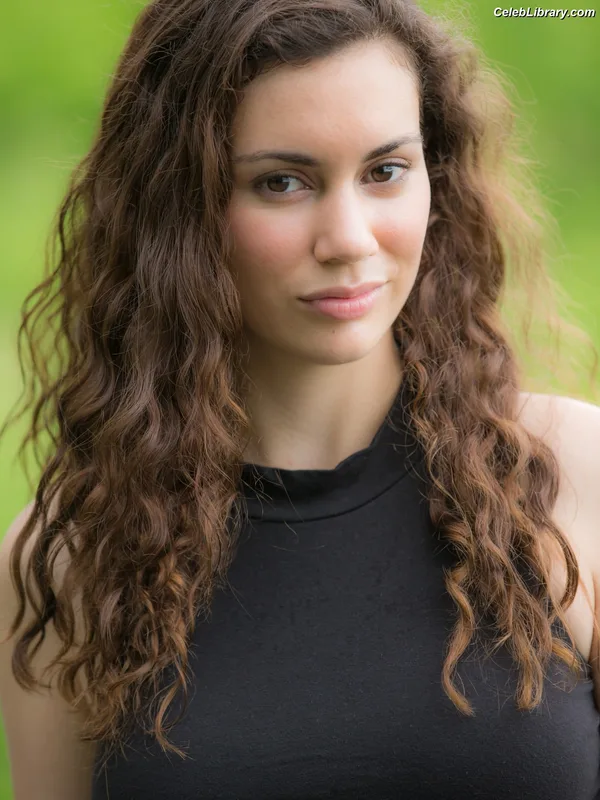 Leah Voysey photo 1 of 52