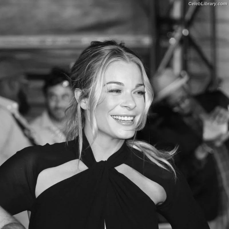 LeAnn Rimes photo 18 of 30