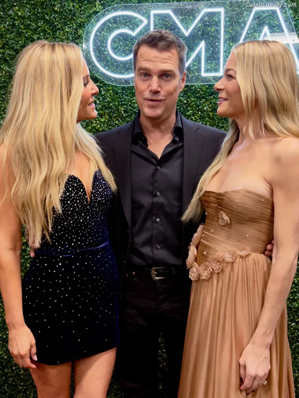 LeAnn Rimes photo 3 of 30