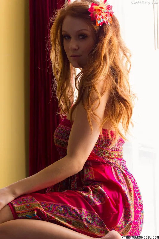 Leanna Decker photo 9 of 4292