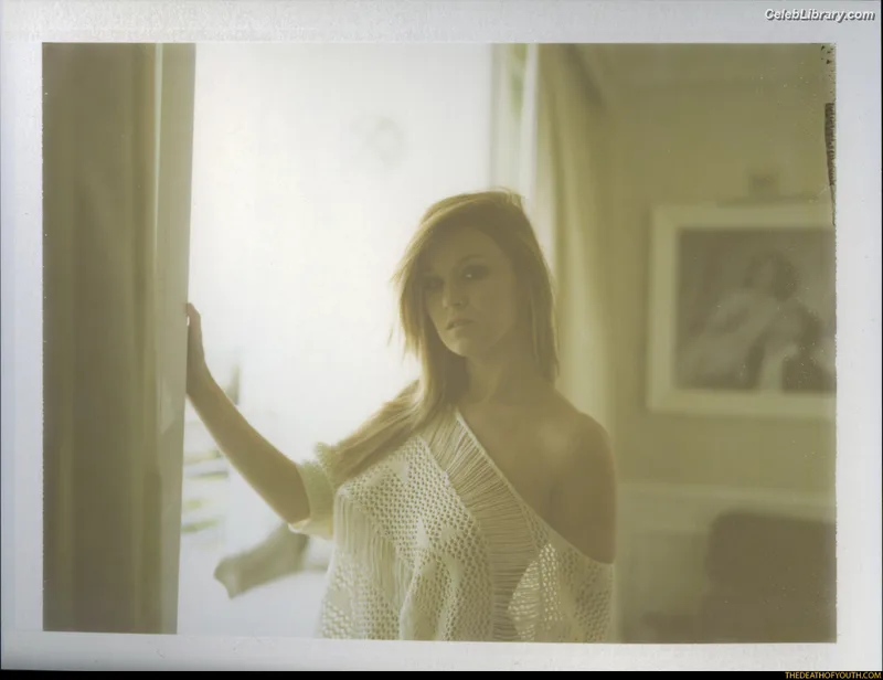 Leanna Decker photo 6 of 4292