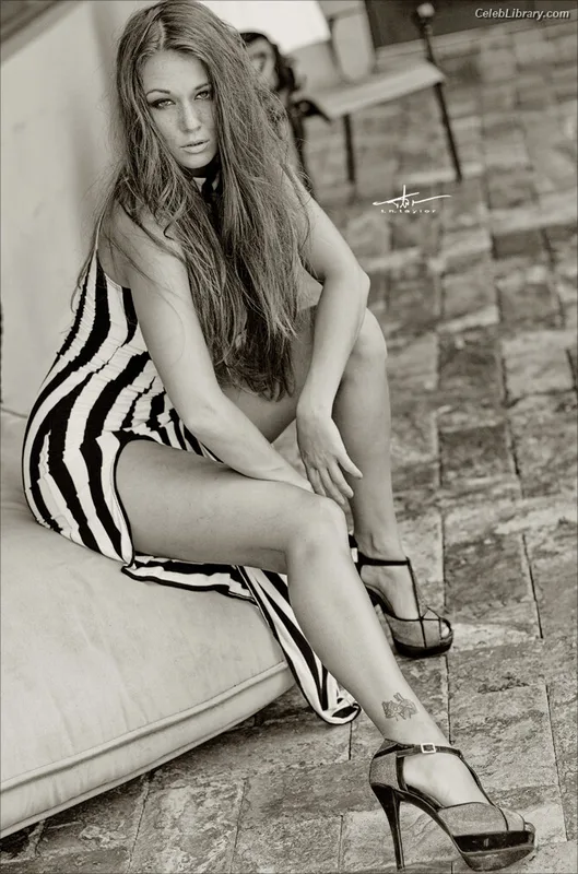 Leanna Decker photo 22 of 4292