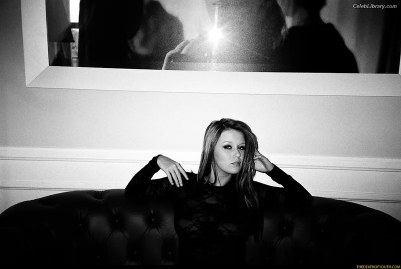 Leanna Decker photo 16 of 4292