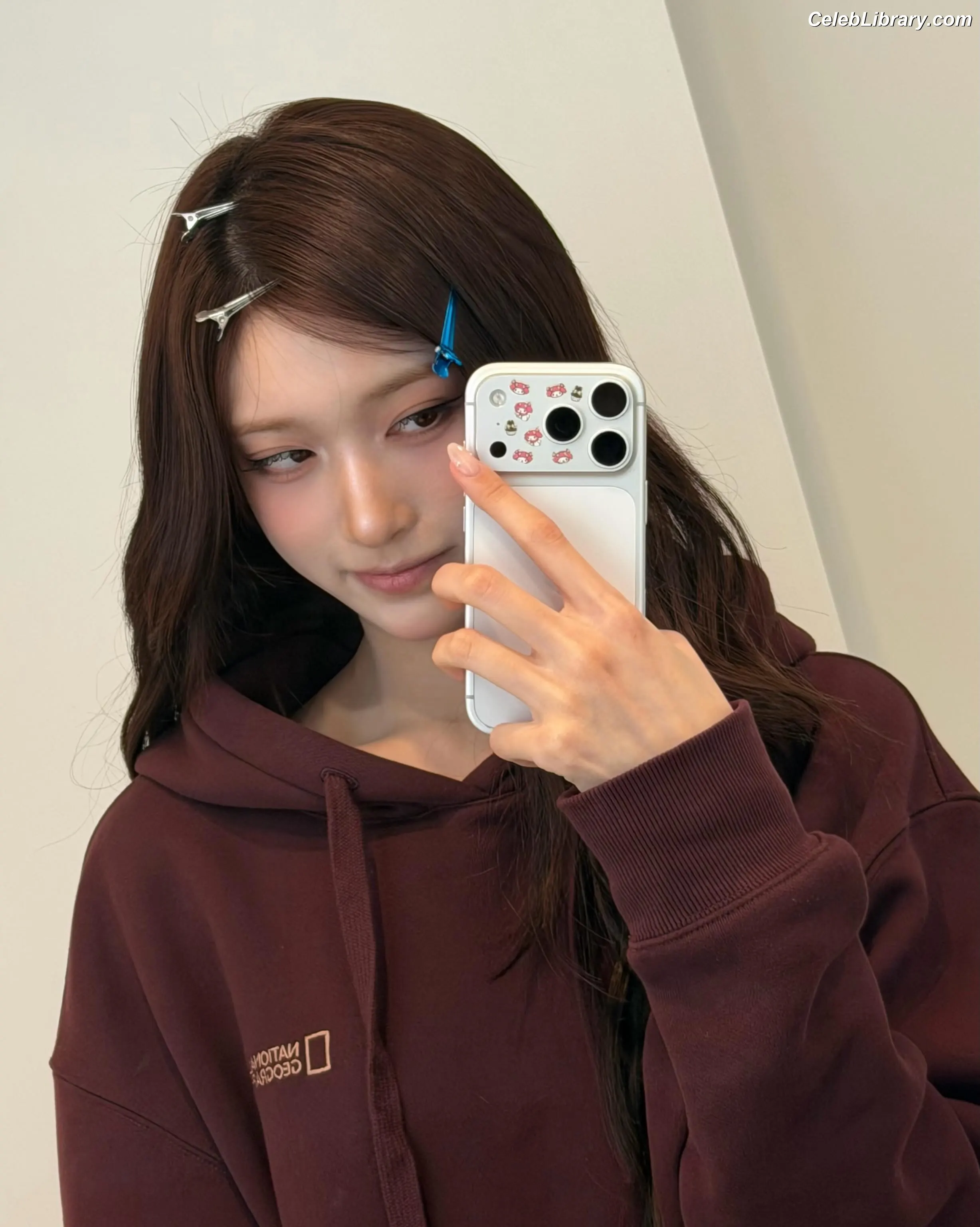 lee-hyun-seo-이서-leeseo-ive photo 2 of 52