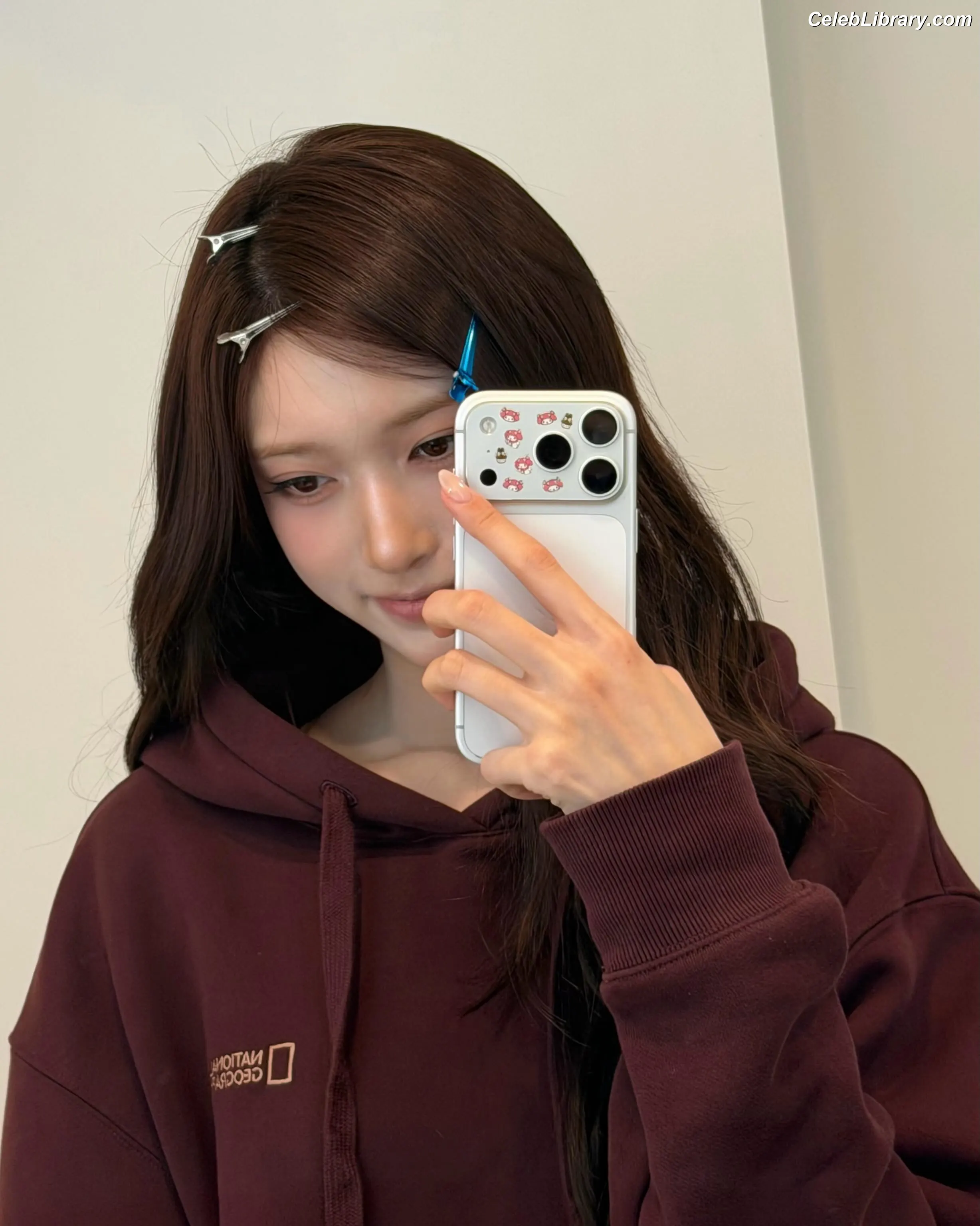 lee-hyun-seo-이서-leeseo-ive photo 6 of 52