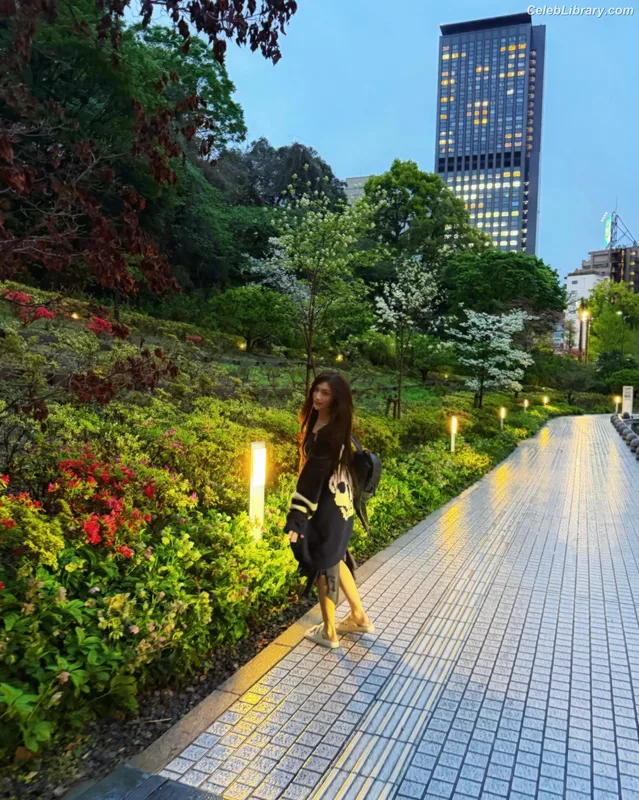 Lee Hyun-seo LEESEO (IVE) photo 9 of 52