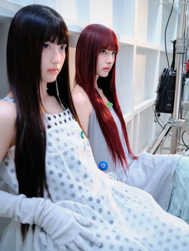 Lee Hyun-seo LEESEO (IVE) photo 14 of 52