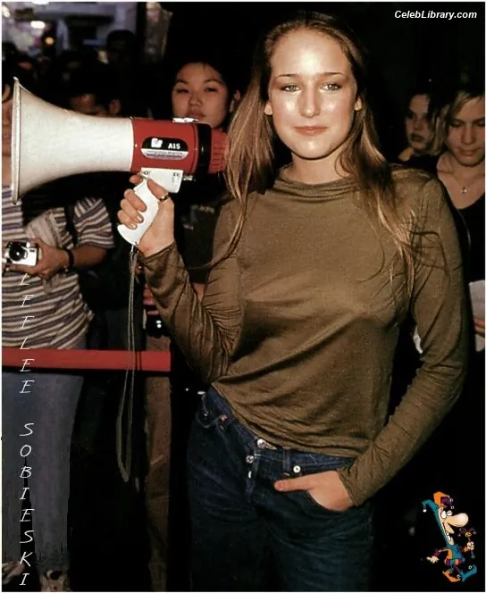 Leelee Sobieski photo 18 of 135