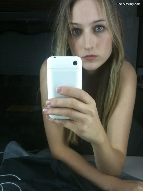 Leelee Sobieski photo 8 of 135