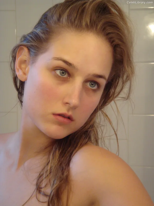 Leelee Sobieski photo 16 of 136