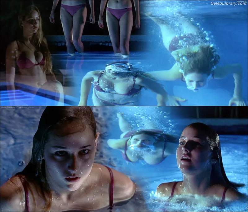 Leelee Sobieski photo 2 of 136