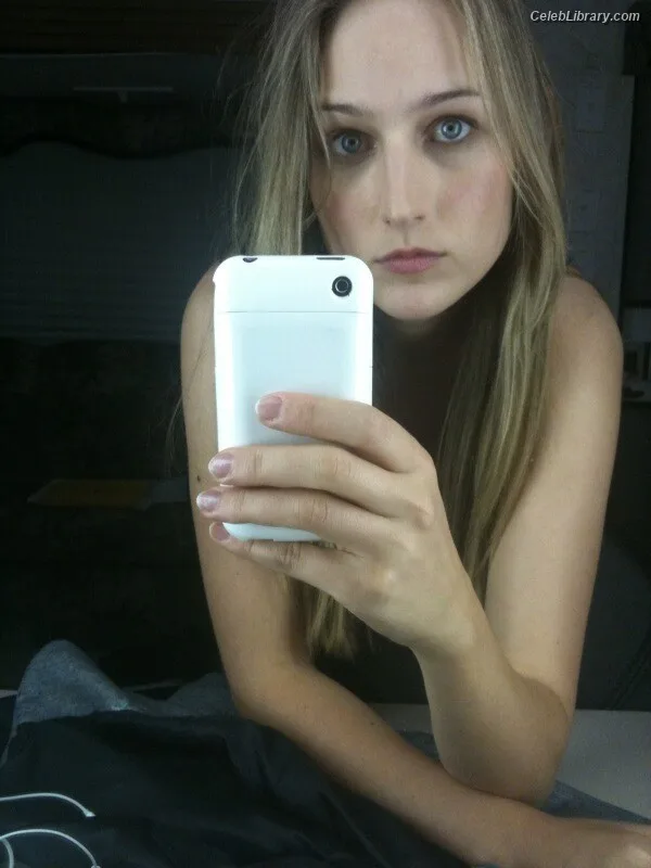 Leelee Sobieski photo 8 of 136