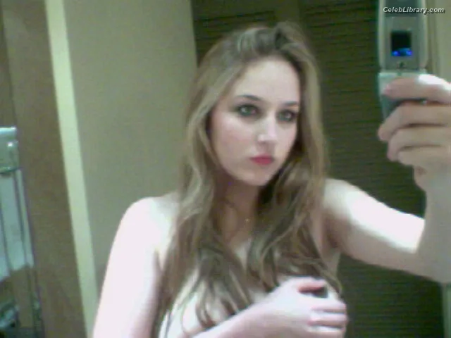 Leelee Sobieski photo 10 of 136
