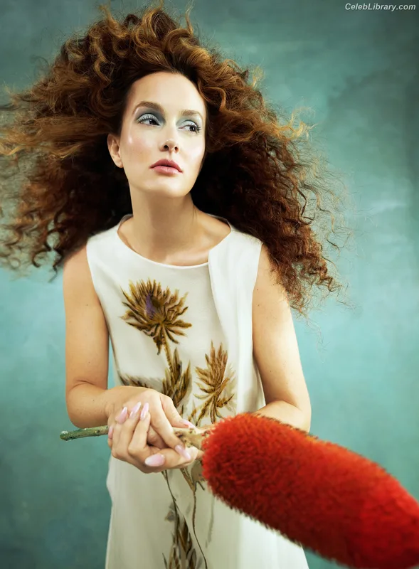 Leighton Meester photo 17 of 46