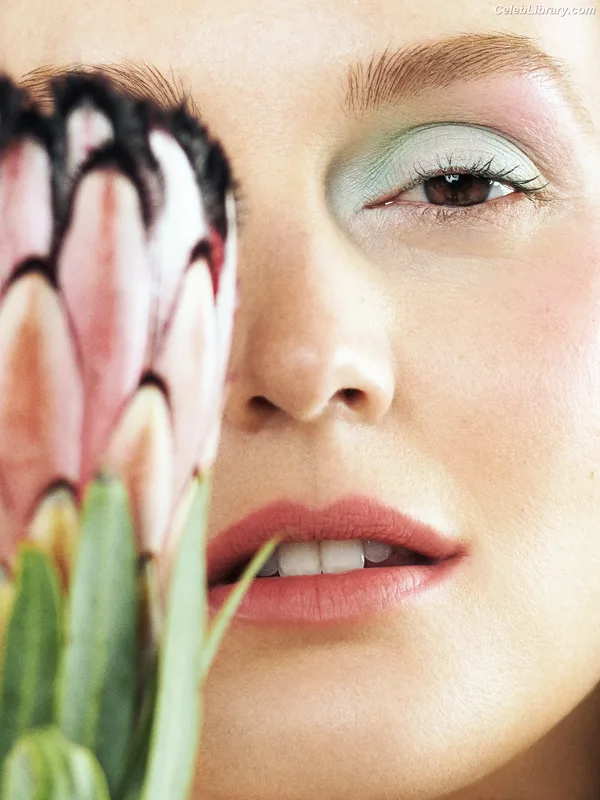 Leighton Meester photo 21 of 46