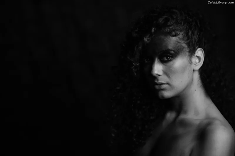 Leila Lowfire photo 13 of 235