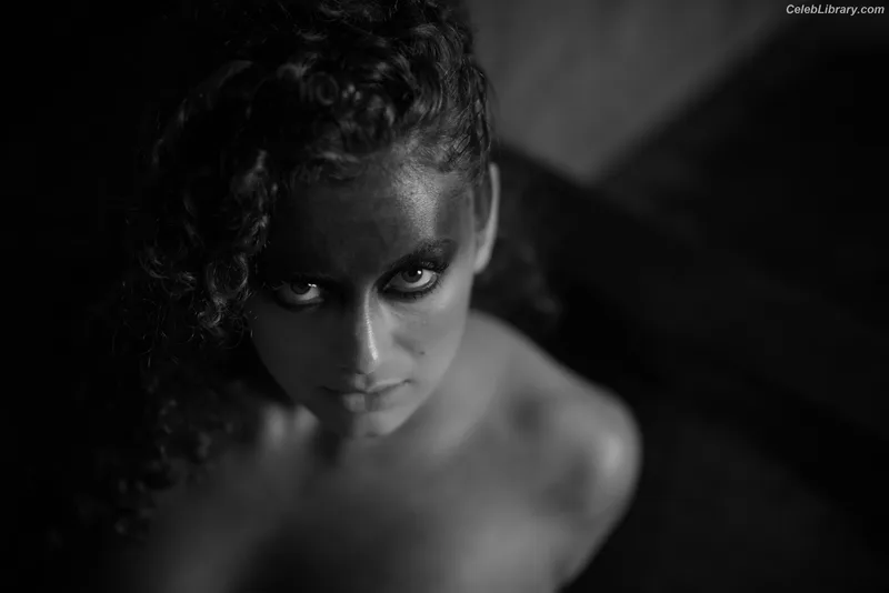 Leila Lowfire photo 14 of 235