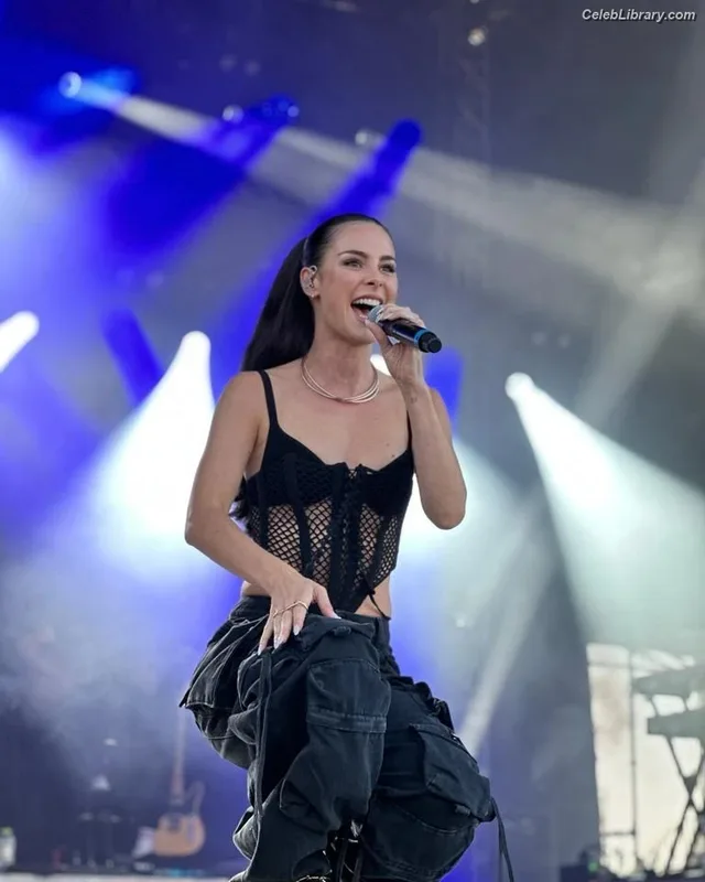 Lena Meyer-Landrut photo 24 of 634