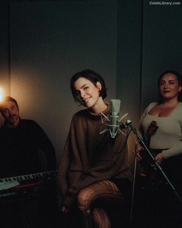 Lena Meyer-Landrut photo 1 of 634