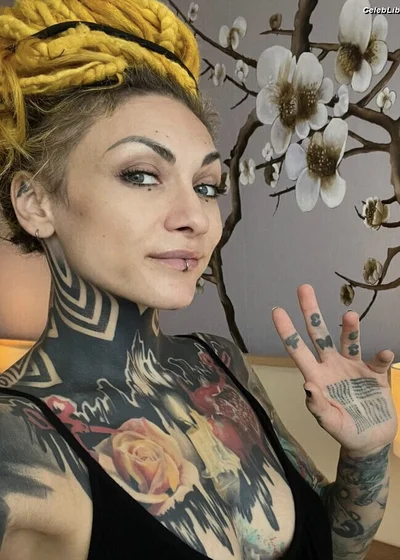 Lena Scissorhands